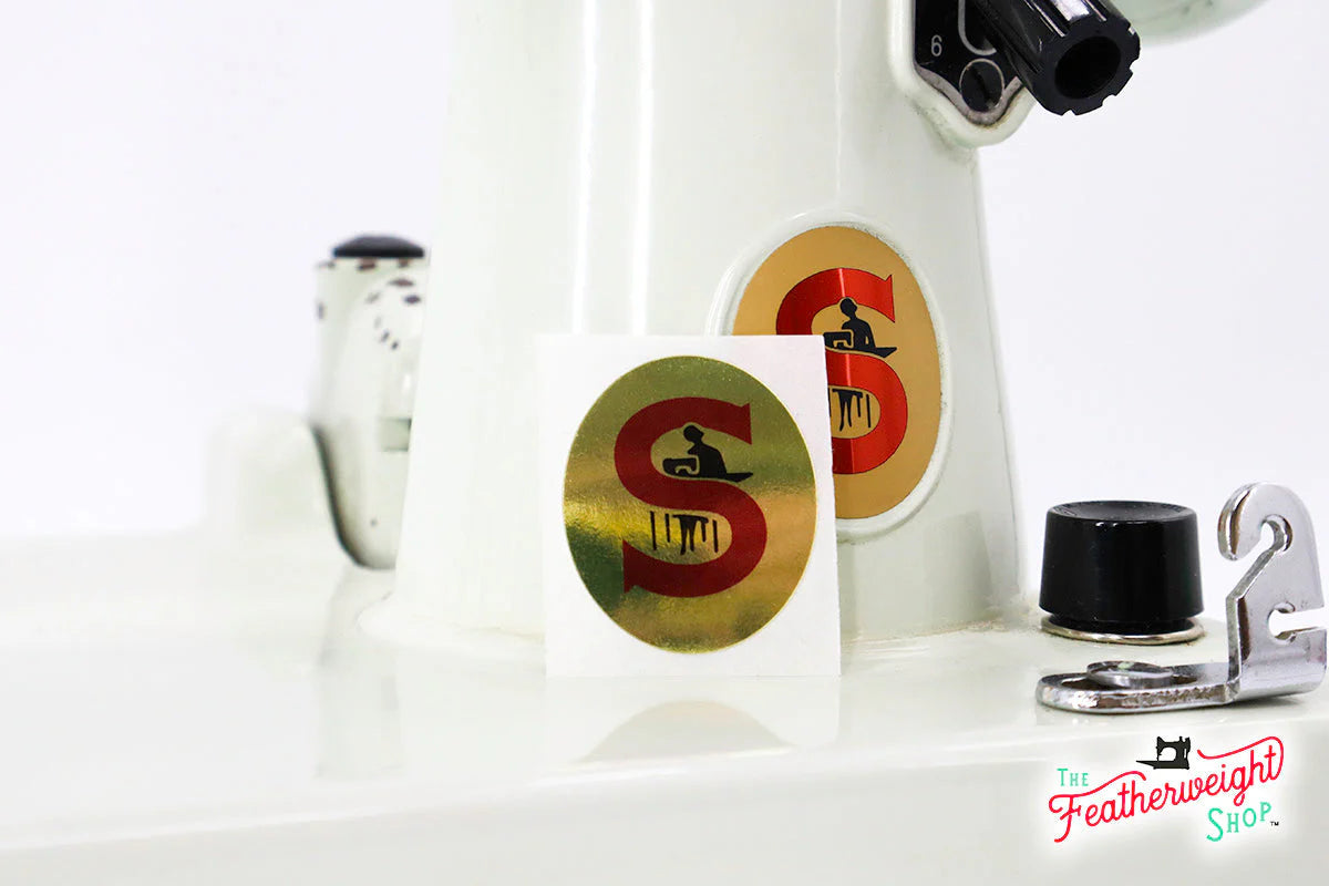 Badge for White Featherweight| Singer Featherweight