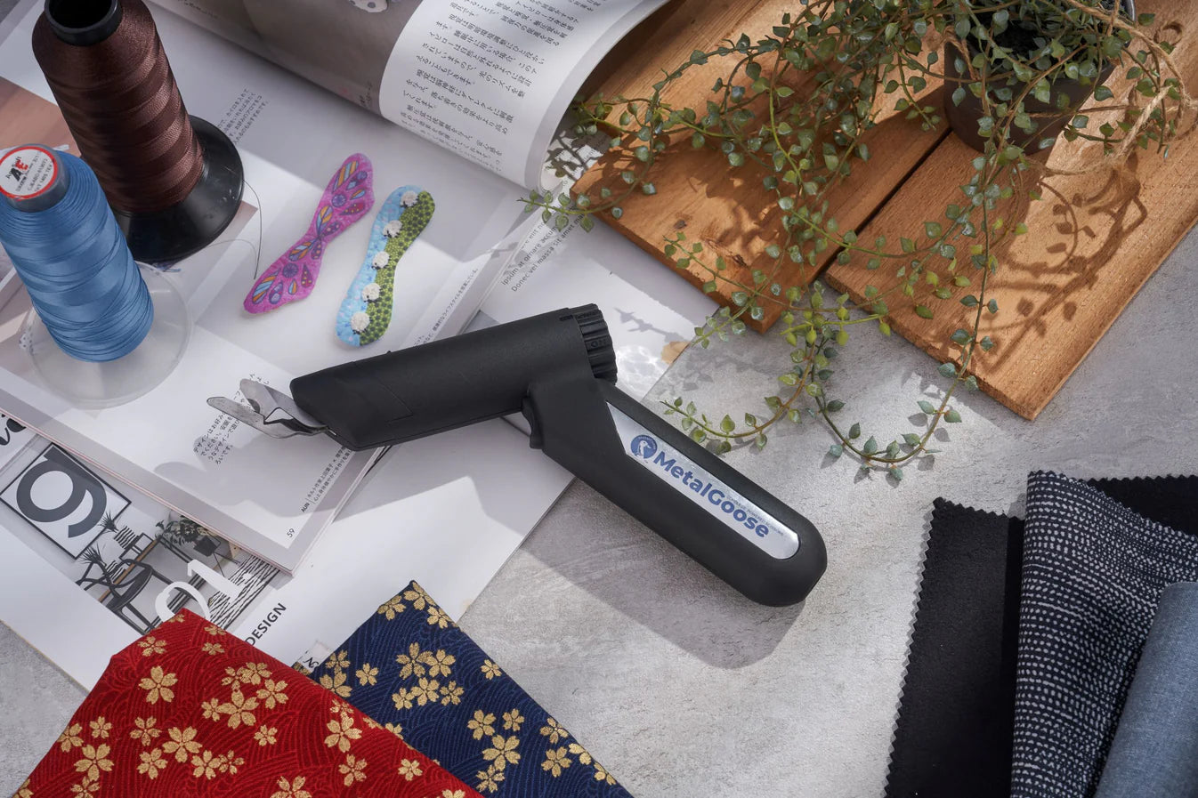 Metal Goose | Electric Scissors