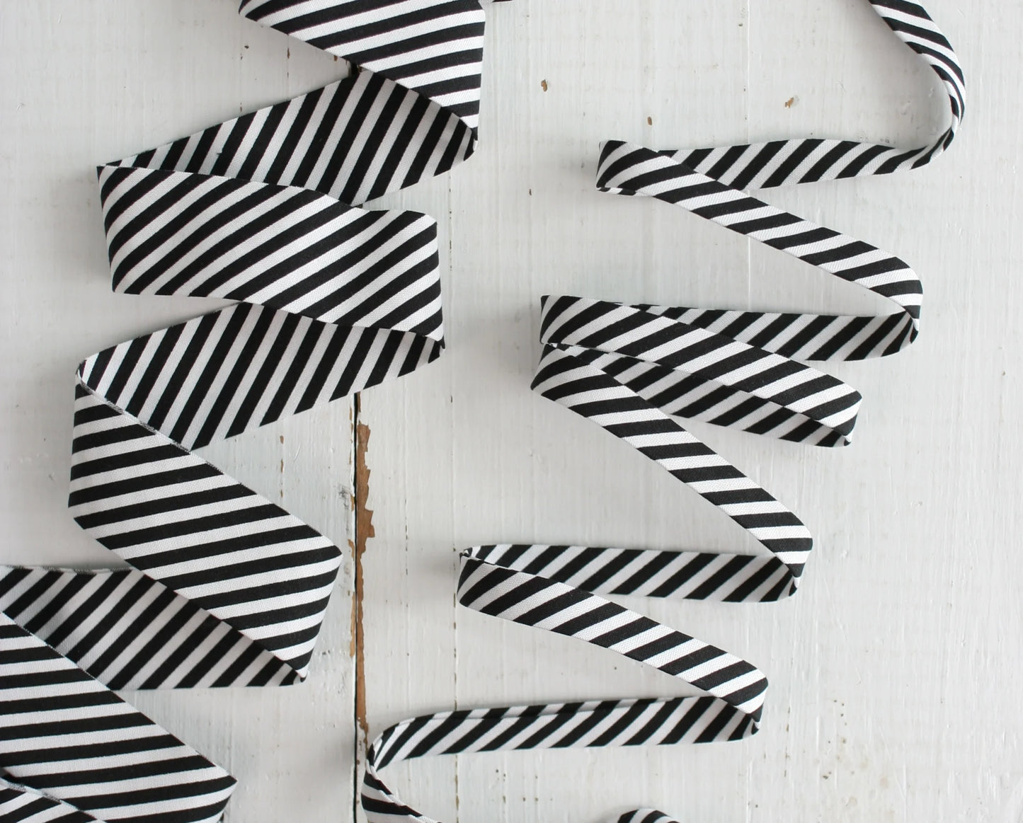 Bessie Pearl Binding Co. | 2.5" Bias Quilt Binding | 8 Yards