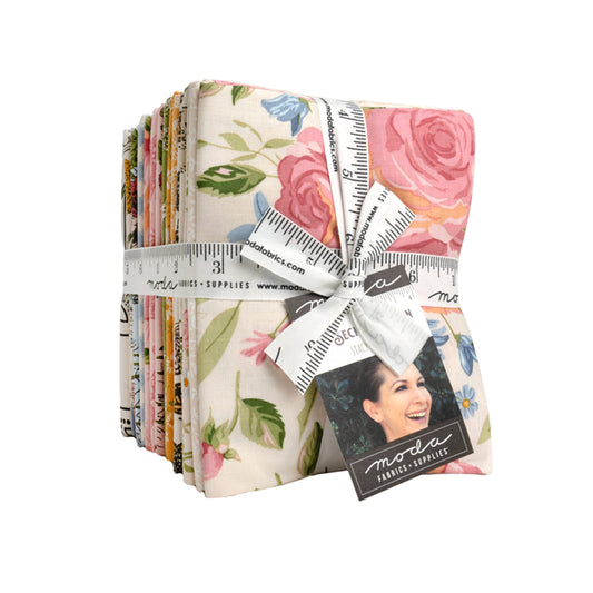 Riley Blake | Secret Garden Fat Quarter Bundle, 21 Pcs. | FQ-18040-21