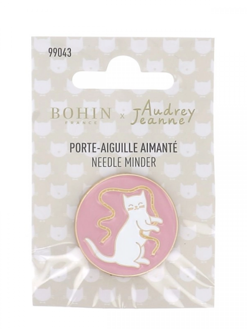 Bohin | Needle Minder | Pink Cat with Ribbon